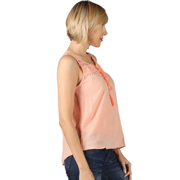 💥 SALE 🍑 Peach Crochet Lace Tassel Tie Front Tank Top - Picture 2 of 3